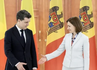 Scriitorii din România și Moldova intră în jocul Maiei Sandu și cer Unirea celor două state!