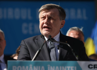 Crin Antonescu: “I-am cerut lui Bolojan să candideze la prezidențiale, a refuzat. În timpul lui Iohannis clasa politică a fost emasculată!”