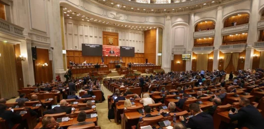 Legea Big Brother trece prin Parlament pe nevăzute, cine sunt cei 15 parlamentari care vor să dea super-puteri serviciilor