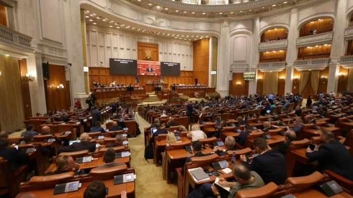 Legea Big Brother trece prin Parlament pe nevăzute, cine sunt cei 15 parlamentari care vor să dea super-puteri serviciilor Legea Big Brother trece prin Parlament pe nevăzute, cine sunt cei 15 parlamentari care vor să dea super-puteri serviciilor