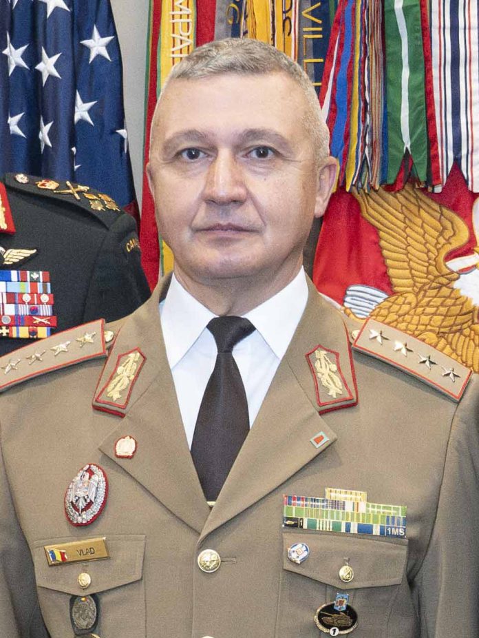 “Ce trebuie să știm / Ca să nu … greșim”: Vlad Gheorghiță, generalul-pudel, a devenit suspect și în mod oficial. Care-o fi cauza reală?! “Ce trebuie să știm / Ca să nu … greșim”: Vlad Gheorghiță, generalul-pudel, a devenit suspect și în mod oficial. Care-o fi cauza reală?!