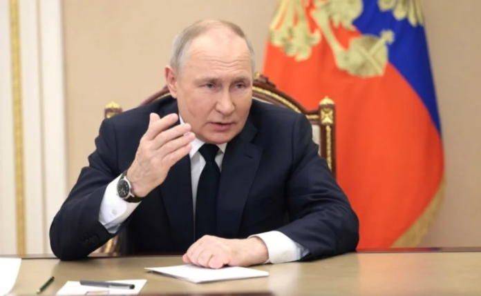 Sfatul lui Putin de Ziua Rusiei: ”Nu luptați niciodată contra noastră. Să trăim în pace!” (Inpolitics) Sfatul lui Putin de Ziua Rusiei: ”Nu luptați niciodată contra noastră. Să trăim în pace!” (Inpolitics)