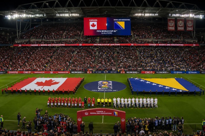 Deseară e deschiderea canadiană a Campionatului Mondial, cu meciul Canada-Bosnia. În programul muzical Michael Bubble, dar și o cântăreață palestiniancă! Deseară e deschiderea canadiană a Campionatului Mondial, cu meciul Canada-Bosnia. În programul muzical Michael Bubble, dar și o cântăreață palestiniancă!