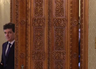Lucian Negrea (STIRIPESURSE): Nicușor Dan devine președinte-jucător și forțează trecerea în Parlament a unui guvern Eugen Tomac, sub amenințarea alegerilor anticipate!