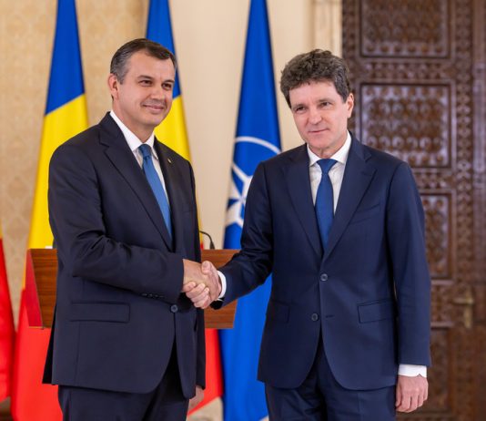 POLITICO, interviu cu Eugen Tomac despre programul de guvernare. Continuarea măsurilor de austeritate și prioritizarea intereselor antreprenoriale!