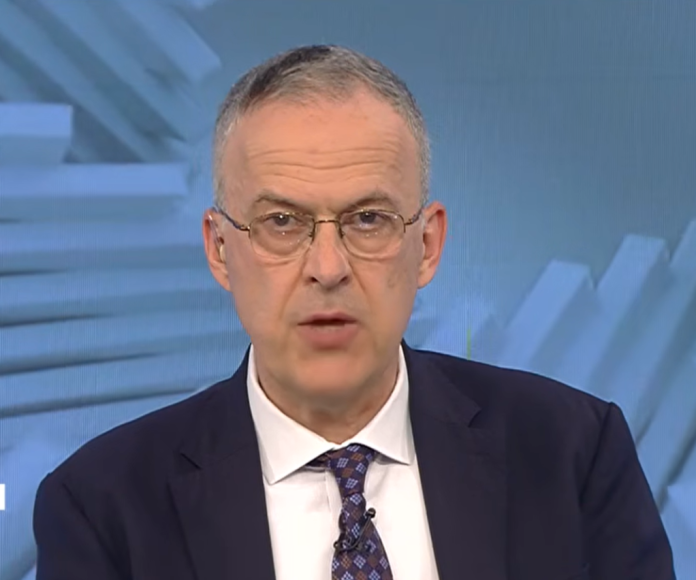 SRS: Demisia lui Răzvan Dumitrescu. Cine urmează?! SRS: Demisia lui Răzvan Dumitrescu. Cine urmează?!