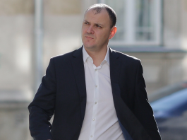 Sebi Ghiță, postare explozivă despre meciul politic actual: “Să vă spun un secret, Bolojan e tot de la Securitate!”