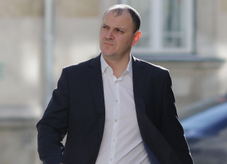 Sebi Ghiță, postare explozivă despre meciul politic actual: “Să vă spun un secret, Bolojan e tot de la Securitate!”