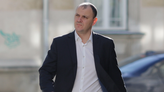 Sebi Ghiță, postare explozivă despre meciul politic actual: “Să vă spun un secret, Bolojan e tot de la Securitate!” Sebi Ghiță, postare explozivă despre meciul politic actual: “Să vă spun un secret, Bolojan e tot de la Securitate!”