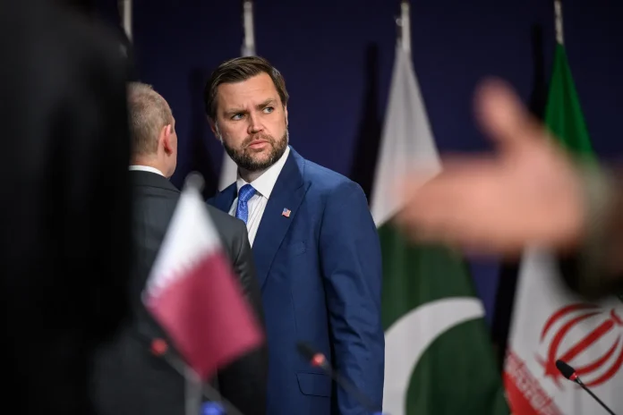 Iranul i-a trimis un mesaj lui JD Vance, avertizându-l că Kushner și Witkoff „abuzează” de accesul lor privilegiat la negocieri Iranul i-a trimis un mesaj lui JD Vance, avertizându-l că Kushner și Witkoff „abuzează” de accesul lor privilegiat la negocieri