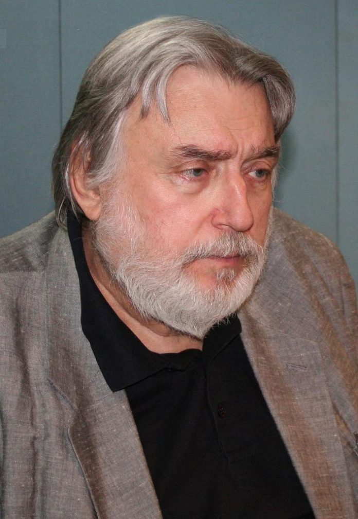 Viorel Ioniță, despre Adrian Păunescu și Cenaclul Flacăra: ”Nu-i loc de mine …” (COTIDIANULHD) Viorel Ioniță, despre Adrian Păunescu și Cenaclul Flacăra: ”Nu-i loc de mine …” (COTIDIANULHD)