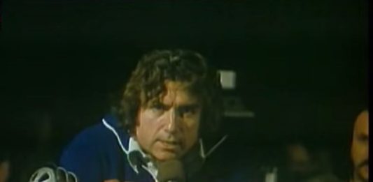 Poetul national Adrian Păunescu nu poate fi interzis de urmașii partidei sovietice