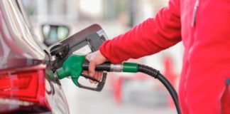 Bombardamentele din Marea Neagră blochează importul petrolului din Kazahstan, ce se rafinează la Petromidia. Criză pe piața carburanților din România?!