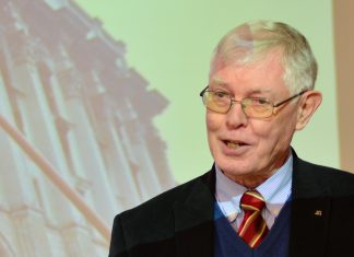 Dennis Deletant, lider al Institutului Elie Wiesel din RO, atacă SRI și pe Nicușor Dan!