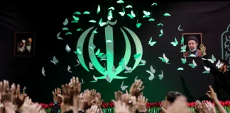 Funeraliile lui Ali Khamenei organizate în paralel cu Ziua Independenței SUA. Mulțimea iranienilor scandează ”Moarte Americii!”