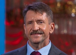 Senzaționalul interviu al lui Tucker Carlson cu Viktor Bout, ”negustorul morții” (Episodul III). Dezvăluiri în serie despre subteranele războiului din Ucraina, adevărul despre armamentul folosit și numărul morților, Zelensky și Epstein, decizia Rusiei de a folosi potențialul nuclear dacă va fi atacată de NATO!