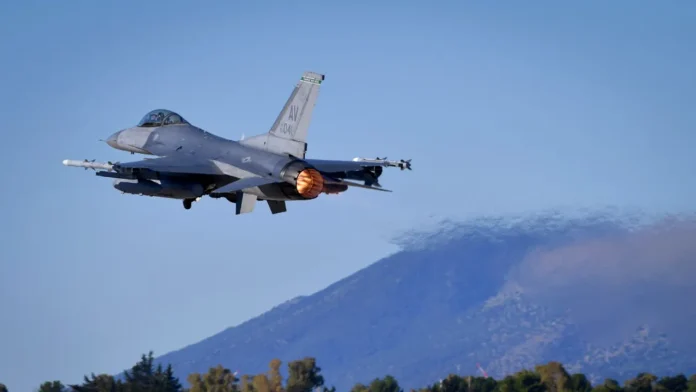 Americanii au plecat din Bulgaria în urma amenințărilor Iranului că va ataca țara vecină. Două avioane cisternă au fost retrase! Americanii au plecat din Bulgaria în urma amenințărilor Iranului că va ataca țara vecină. Două avioane cisternă au fost retrase!