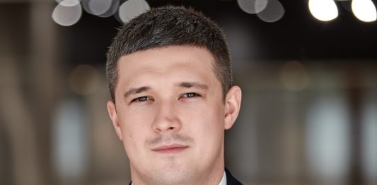 De ce l-a demis Zelenski pe popularul Ministru al Apărării