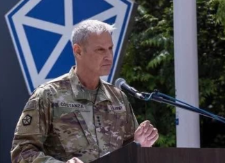 Halucinant! Generalul american care coordona operațiunile NATO din Ucraina, demis pe motiv de consum de alcool