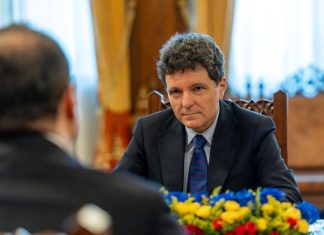 Alina Mungiu-Pippidi despre fostul său protejat, Nicușor Dan: ”La fel ca președinții anteriori, nu are interesul sau voința să scape de captura serviciilor secrete!”