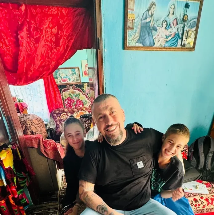 Liviu Alexa: MUSAI citeşte! Vreau azi sǎ îi reamintesc lui Dumnezeu cǎ existǎ Nectarie şi Maria. Vreau azi sǎ vǎ reamintesc VOUǍ care e rostul Oamenilor. Liviu Alexa: MUSAI citeşte! Vreau azi sǎ îi reamintesc lui Dumnezeu cǎ existǎ Nectarie şi Maria. Vreau azi sǎ vǎ reamintesc VOUǍ care e rostul Oamenilor.