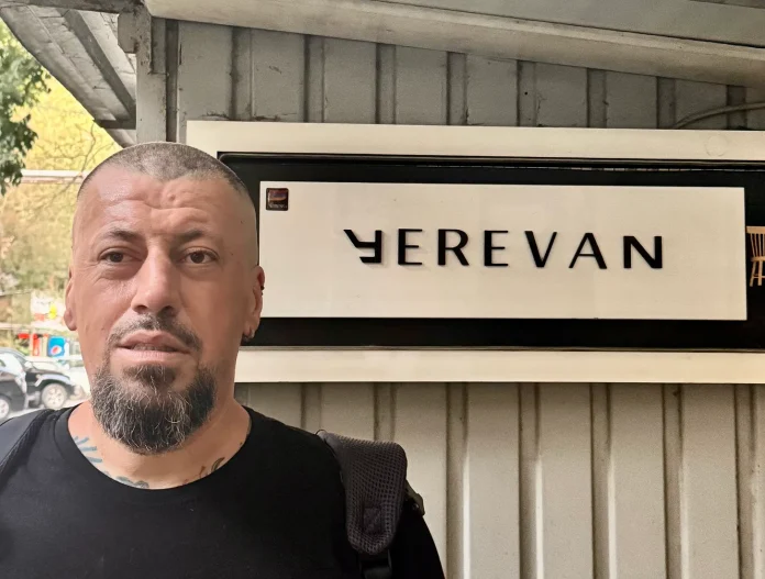 Liviu Alexa, reportaj excepțional din Armenia, “țara care se uită în fiecare dimineață la ce a pierdut”! (Partea 1) Liviu Alexa, reportaj excepțional din Armenia, “țara care se uită în fiecare dimineață la ce a pierdut”! (Partea 1)