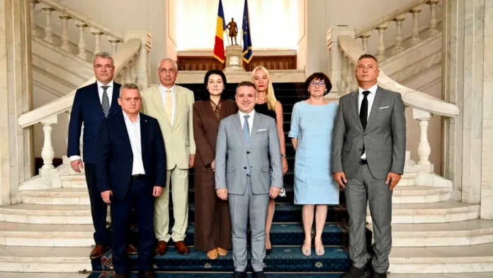Simplu, comod, convenabil. 4 judecători pensionați ai ICCJ au devenit notari! #SECURISTAN Simplu, comod, convenabil. 4 judecători pensionați ai ICCJ au devenit notari! #SECURISTAN