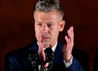 Peter Magyar ironizează dur administrația României: “Centrala nucleară de la Paks merge din plin, cea de la Cernavodă e închisă de 2 săptămâni deja!”