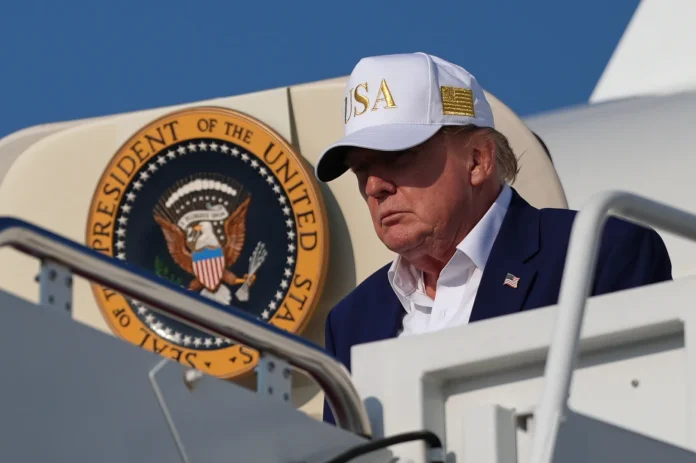 Trump a efectuat peste 1000 de tranzacții pe piața bursiera într-o singură lună! Detaliile operațiunilor Trump a efectuat peste 1000 de tranzacții pe piața bursiera într-o singură lună! Detaliile operațiunilor
