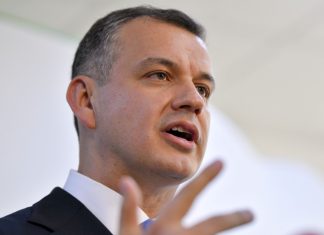 Eugen Tomac revine: “Sunt onorat c-am reușit să conving profesioniștii să intre în Guvern, pozițiile partidelor au fost însă ridicole și inflexibile!”