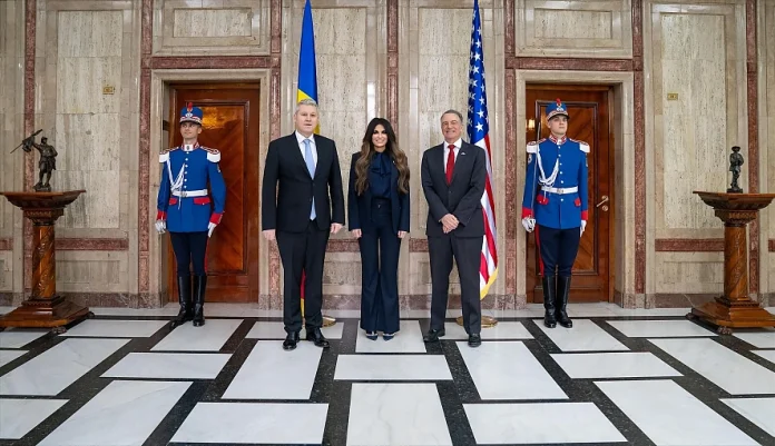 Răzvan Belciuganu despre ”Cazul Kimberly Guilfoyle”: ”De ce nu l-o fi văzut parlamentarul USR în poza de la „Isoletta” si pe dl. Vlădică?” Răzvan Belciuganu despre ”Cazul Kimberly Guilfoyle”: ”De ce nu l-o fi văzut parlamentarul USR în poza de la „Isoletta” si pe dl. Vlădică?”