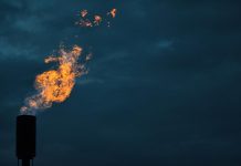 Documente uluitoare! Emisiile industriei petroliere sunt de zece ori mai mari decât se credea până acum!