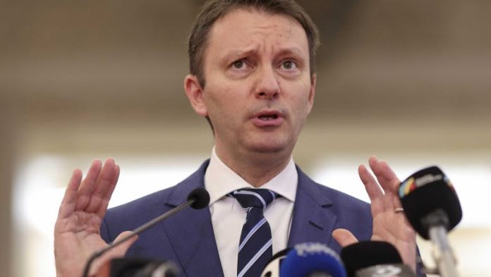 Luminița Arhire (COTIDIANULHD): Siegfried Mureșan e un ”demers”. Legătura cu Laura Codruța Kovesi! Luminița Arhire (COTIDIANULHD): Siegfried Mureșan e un ”demers”. Legătura cu Laura Codruța Kovesi!