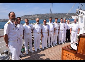 România din Creta. Ambasada, nava „Mircea” și oamenii care nu lasă o comunitate să-și uite țara