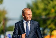 Polonia predă încă o lecție du guvernare în interes național! Se va percepe o taxă de 60% pe profiturile excesive ale companiilor petroliere