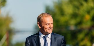 Polonia predă încă o lecție du guvernare în interes național! Se va percepe o taxă de 60% pe profiturile excesive ale companiilor petroliere