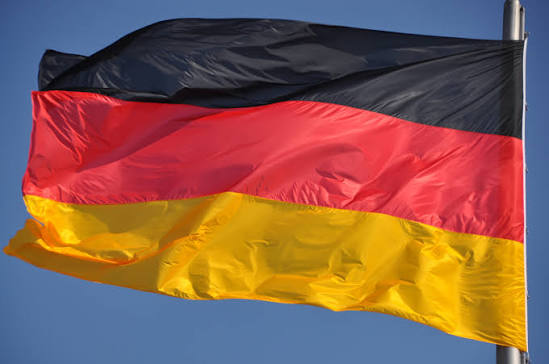 Implozia centrului politic și (re)nașterea unui nou hegemon politic: Alternativa pentru Germania Implozia centrului politic și (re)nașterea unui nou hegemon politic: Alternativa pentru Germania