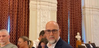 Hunor Kelemen îl pune la punct pe Băsescu: “Să vină Petrov să rezolve treburile, el e cel mai bun produs al securisto-comunismului!”