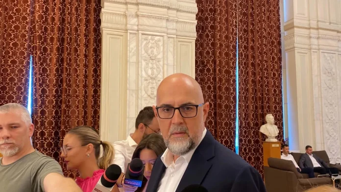 Hunor Kelemen îl pune la punct pe Băsescu: “Să vină Petrov să rezolve treburile, el e cel mai bun produs al securisto-comunismului!” Hunor Kelemen îl pune la punct pe Băsescu: “Să vină Petrov să rezolve treburile, el e cel mai bun produs al securisto-comunismului!”