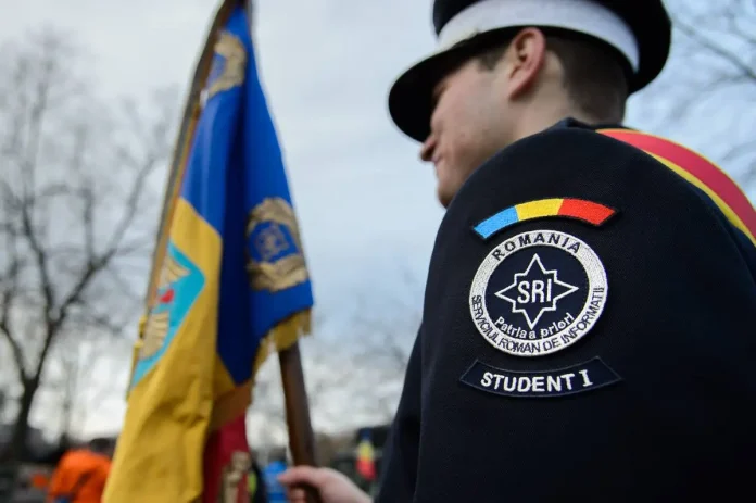 GazetaDeCluj: Universitățile clujene pregătesc viitorii ofițeri SRI și MApN în spatele ușilor închise GazetaDeCluj: Universitățile clujene pregătesc viitorii ofițeri SRI și MApN în spatele ușilor închise
