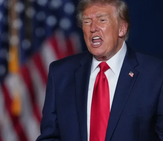 Duelul Trump-Obama animă campania electorală din SUA!