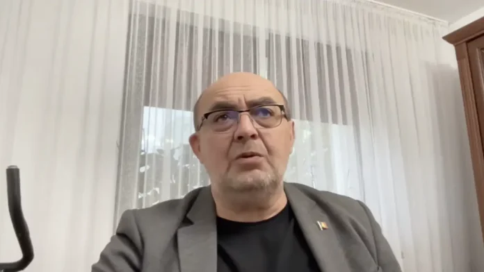 Edward Pastia, fostul director editorial la REALITATEA TV, s-a luptat cu cancerul și a învins! Edward Pastia, fostul director editorial la REALITATEA TV, s-a luptat cu cancerul și a învins!