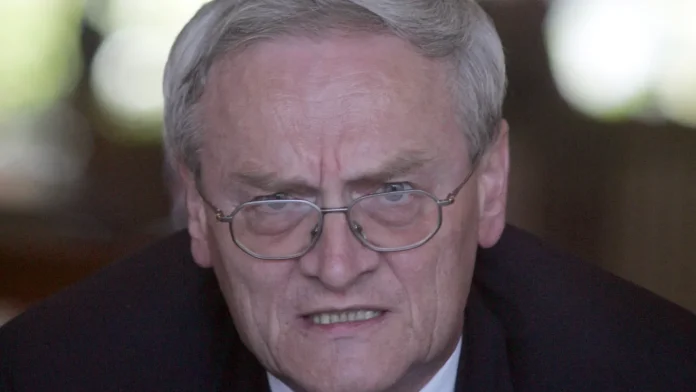 Bombă în lumea spionilor. Fostul șef al serviciilor secrete germane (BND), arestat chiar pentru spionaj! Bombă în lumea spionilor. Fostul șef al serviciilor secrete germane (BND), arestat chiar pentru spionaj!