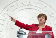 Dezastru la orizont pentru Franța. La protestele violente din străzi se adaugă decăderea economică semnalată de șefa FMI!