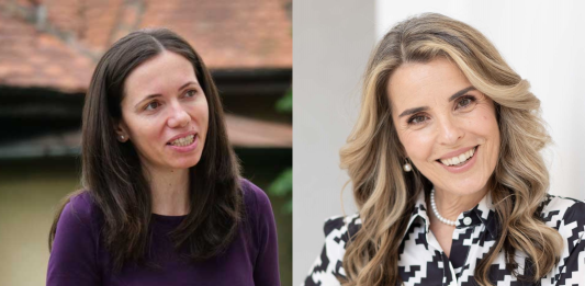 Sarmiza Andronic: “Primele Doamne”, Mirabela și Cristela, au clar calitatea de “rezervă” a soților lor, președintele în funcție, respectiv “cel ales”, înlocuindu-i în caz de avarie. Pot fi chiar prezidențiabile!