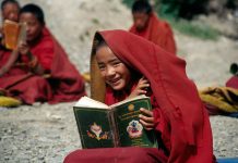 FRUMENTARIUS: China, SUA și India se vor confrunta pentru impunerea următorului Dalai Lama!