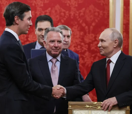 Afacerile apropiaților lui Trump netezesc relațiile SUA-Rusia. Miza LUKOIL, legătura cu România!