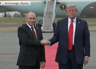 AXIOS: Trump plusează în favoarea Rusiei. Amenință Ucraina că îi taie accesul la informații militare dacă mai bombardează rafinăriile rusești!