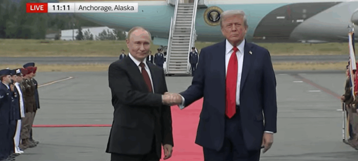 AXIOS: Trump plusează în favoarea Rusiei. Amenință Ucraina că îi taie accesul la informații militare dacă mai bombardează rafinăriile rusești! AXIOS: Trump plusează în favoarea Rusiei. Amenință Ucraina că îi taie accesul la informații militare dacă mai bombardează rafinăriile rusești!