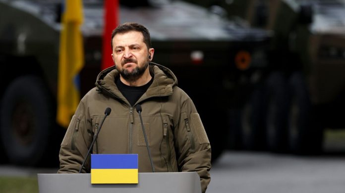 Miliardar ucrainean îi cere capul lui Zelenski Miliardar ucrainean îi cere capul lui Zelenski